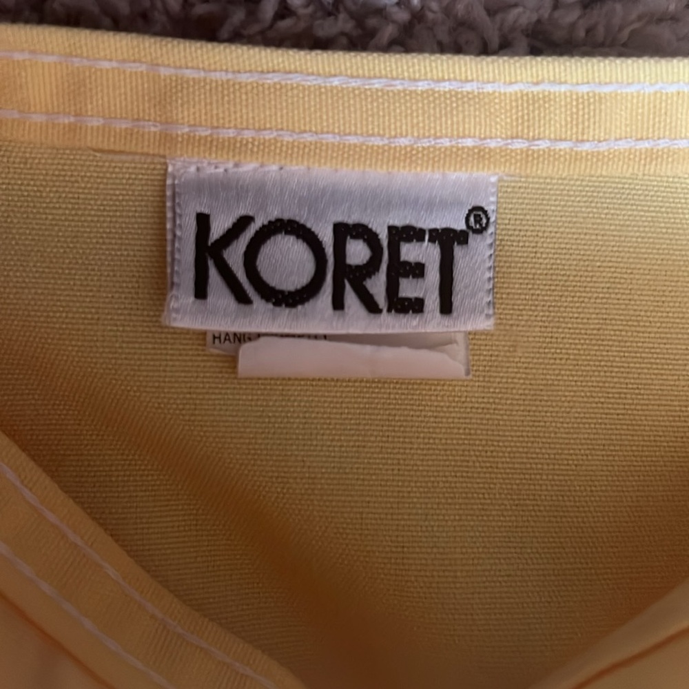 VINTAGE 70’s KORET Sunshine Yellow Midi Wrap Skirt W/ Belted Detail and Pockets. - Picture 7 of 16